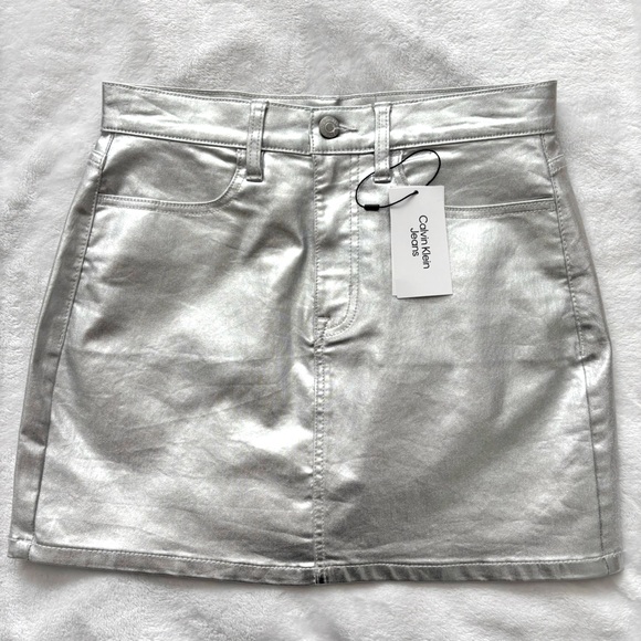 CALVIN KLEIN Metallic Silver Mini Skirt--NWT--26 - Picture 4 of 16